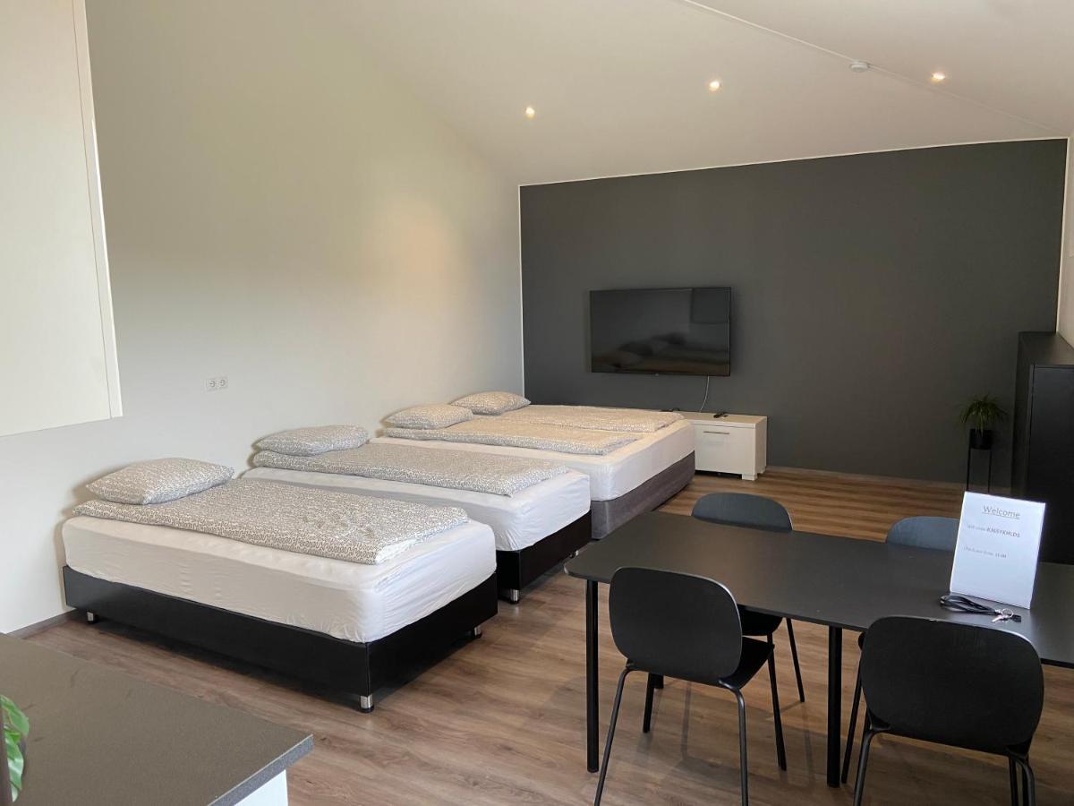4 Person Room With Private Entrance And Bathroom Keflavík Exteriör bild